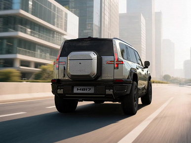 «Китайский Hummer» M-Hero 817 впервые приехал в Россию: полный привод, 550 л.с. и 1300 км на баке бензина — за 7,2 млн рублей